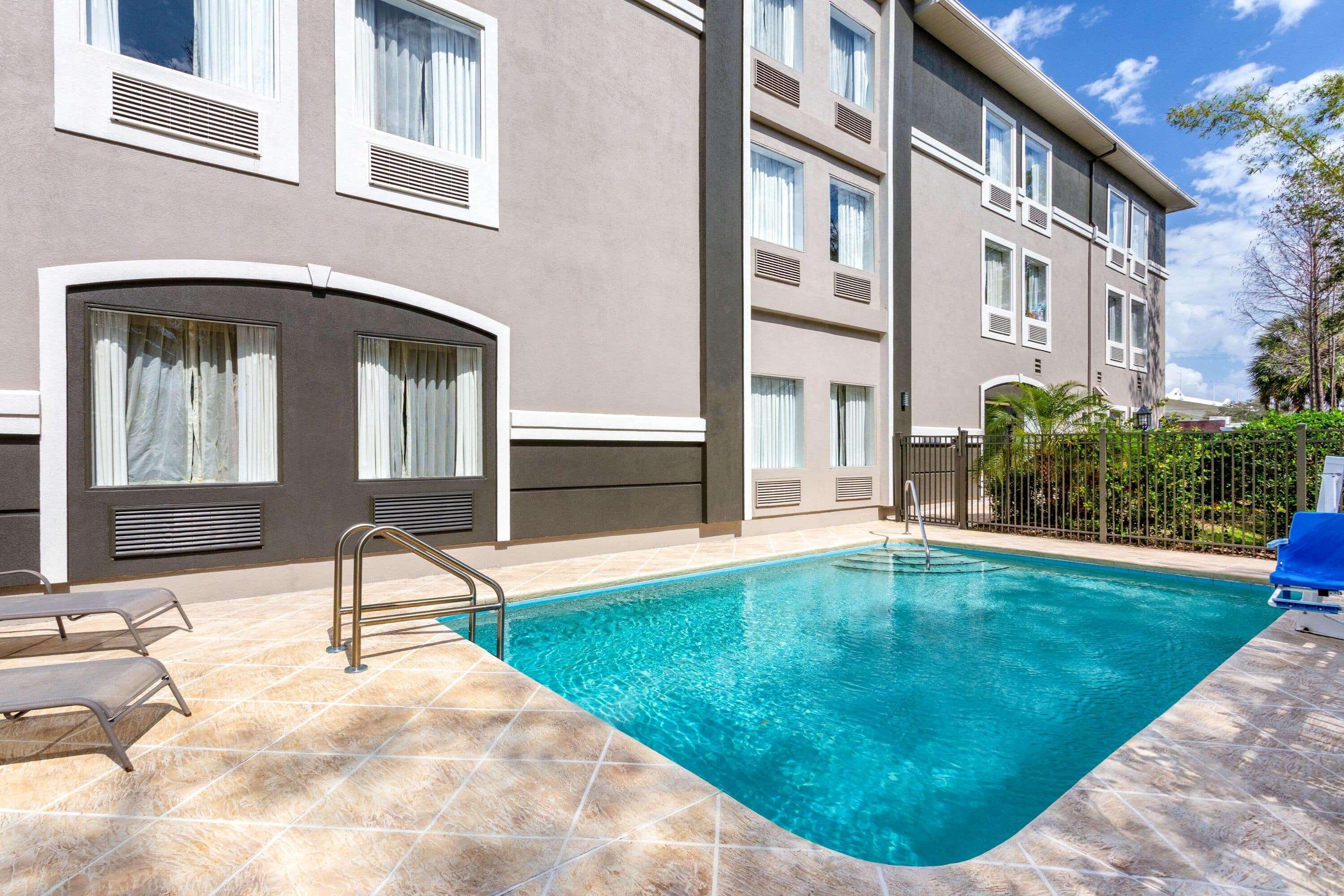 La Quinta By Wyndham Tampa Bay Area-Tampa South Hotel Exterior photo
