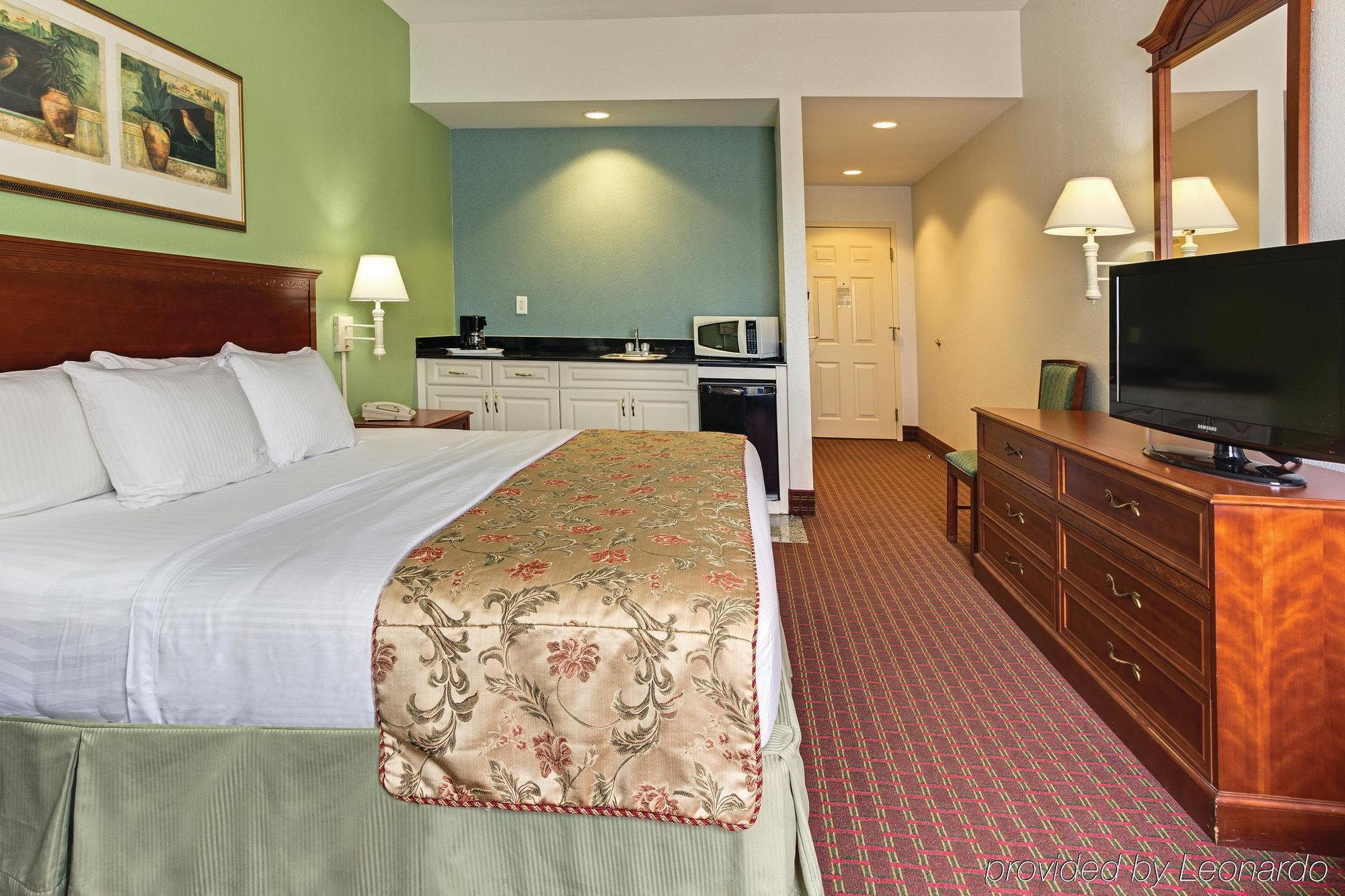 La Quinta By Wyndham Tampa Bay Area-Tampa South Hotel Exterior photo