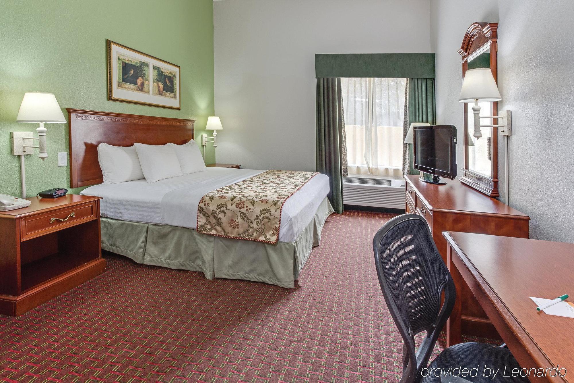 La Quinta By Wyndham Tampa Bay Area-Tampa South Hotel Exterior photo