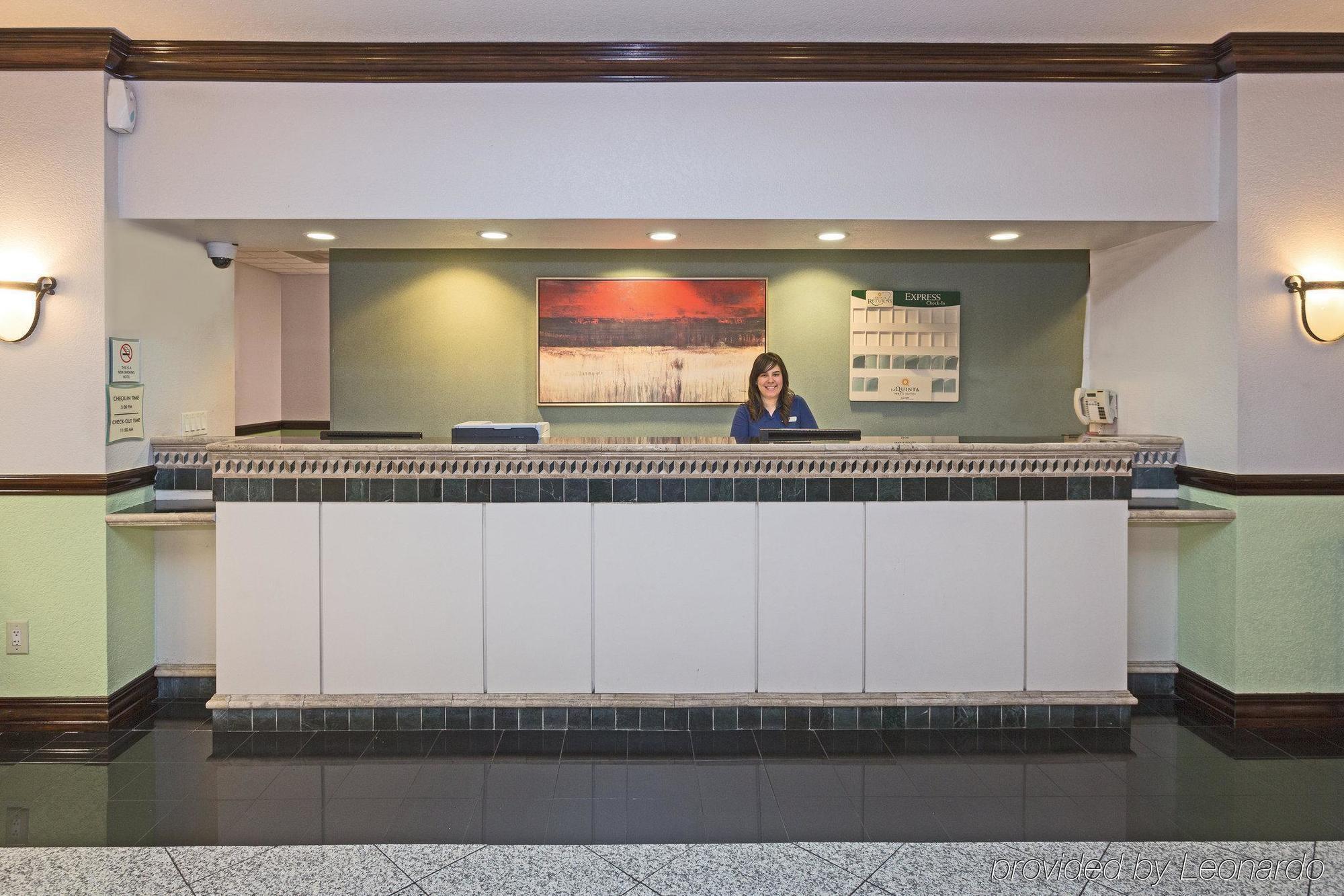 La Quinta By Wyndham Tampa Bay Area-Tampa South Hotel Exterior photo
