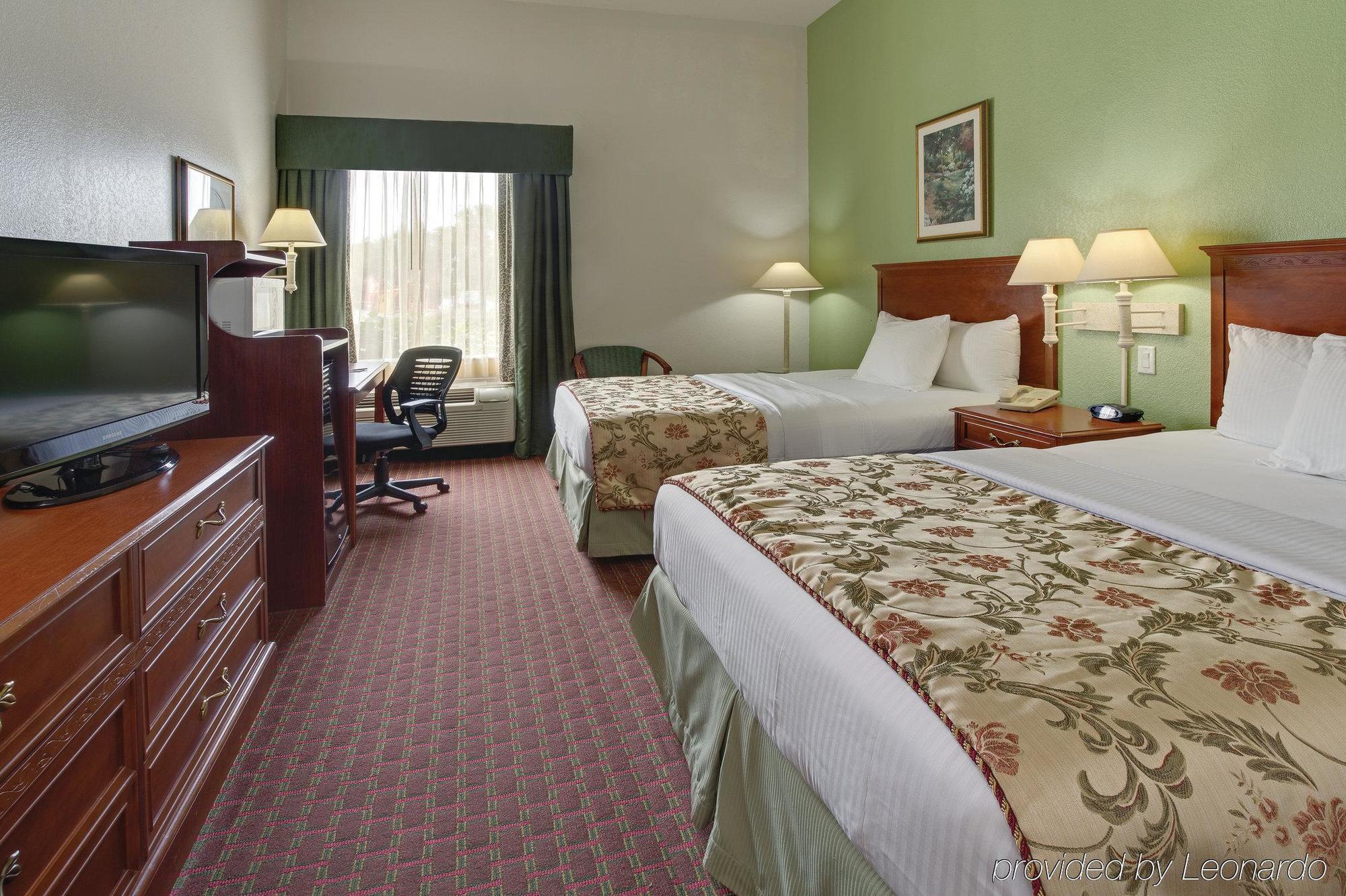 La Quinta By Wyndham Tampa Bay Area-Tampa South Hotel Exterior photo